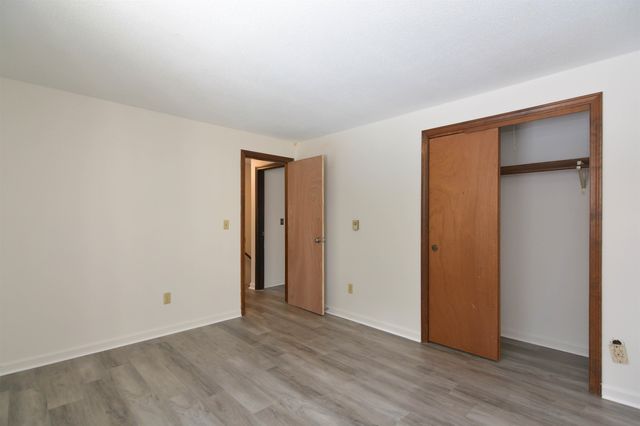 3 Holly Lane, Londonderry, NH 03053