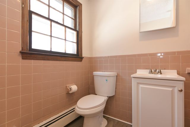 3 Holly Lane, Londonderry, NH 03053