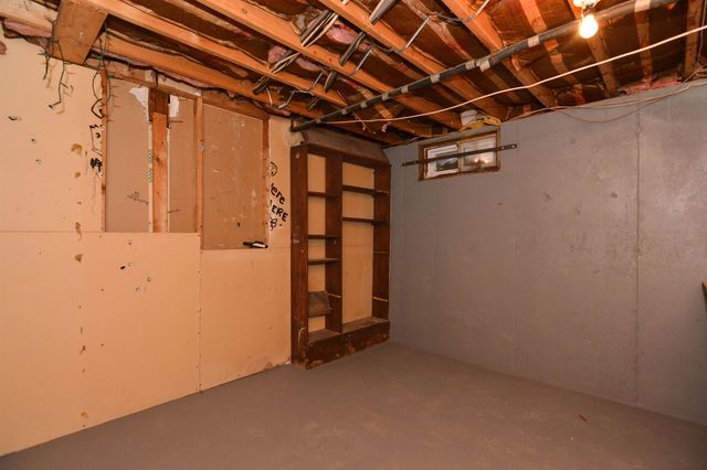 3 Holly Lane, Londonderry, NH 03053