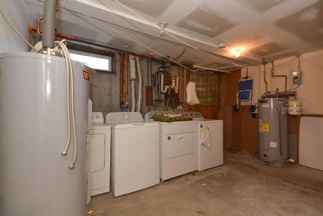 3 Holly Lane, Londonderry, NH 03053