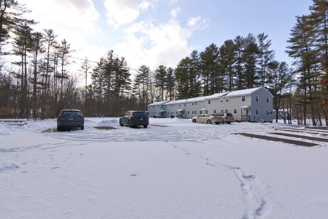 3 Holly Lane, Londonderry, NH 03053