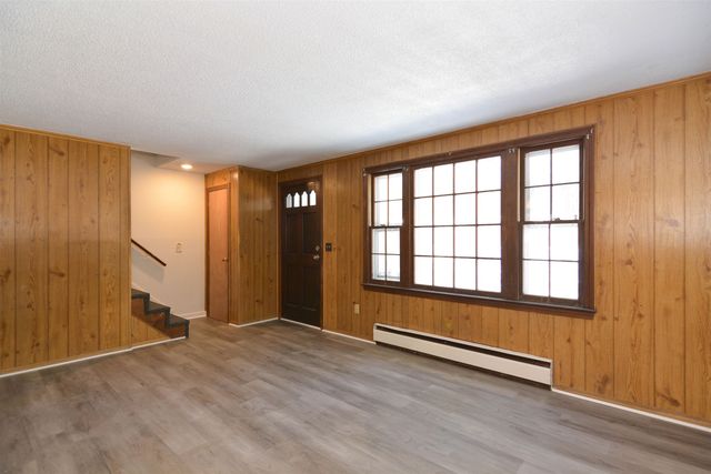 3 Holly Lane, Londonderry, NH 03053