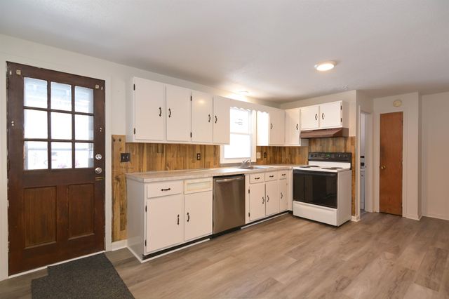 3 Holly Lane, Londonderry, NH 03053