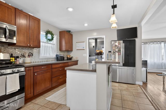 1301 Washington Avenue, Rensselaer, NY 12144