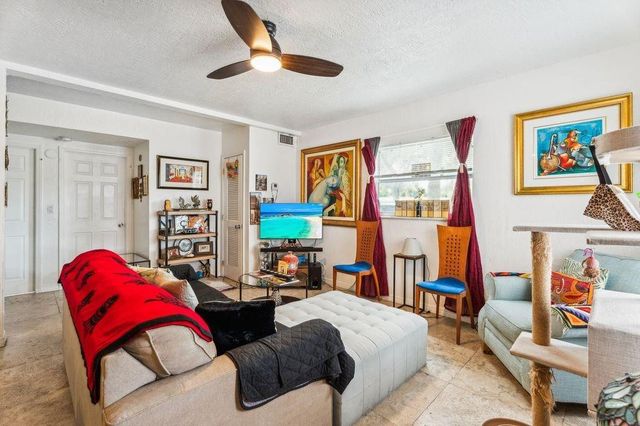 1470 N Dixie Highway 1, Fort Lauderdale, FL 33304