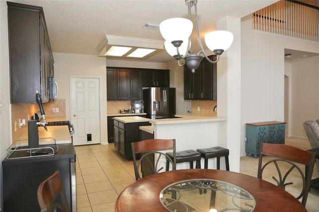 10426 Tree Hollow Circle, La Porte, TX 77571