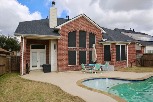 10426 Tree Hollow Circle, La Porte, TX 77571