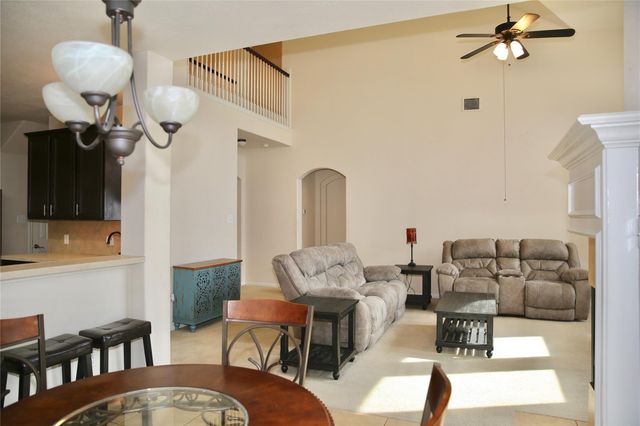 10426 Tree Hollow Circle, La Porte, TX 77571