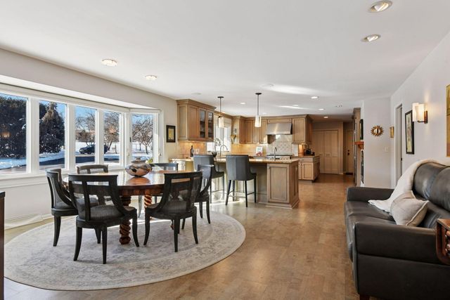 3 Birdie Lane, Chaska, MN 55318