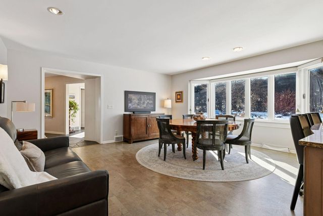 3 Birdie Lane, Chaska, MN 55318