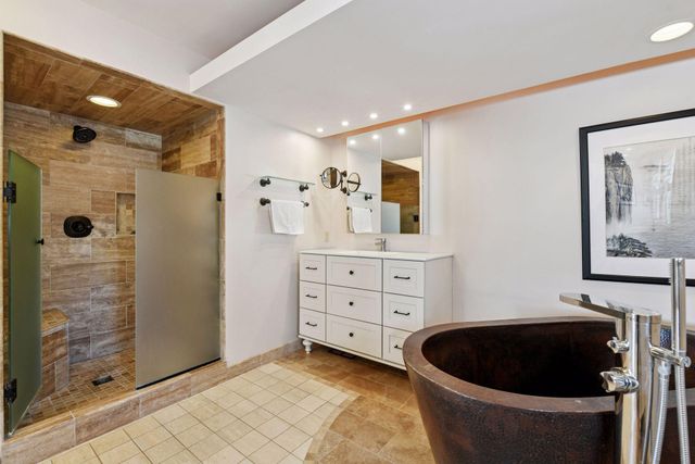 3 Birdie Lane, Chaska, MN 55318