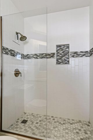 3 Birdie Lane, Chaska, MN 55318