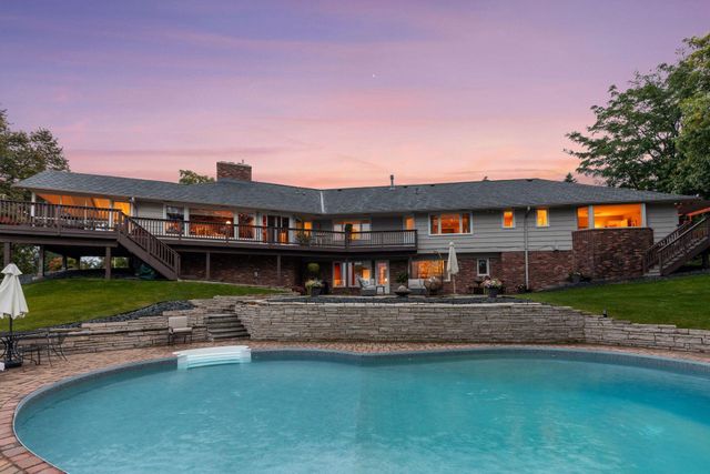 3 Birdie Lane, Chaska, MN 55318