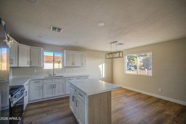 604 E SOUTH Avenue, Buckeye, AZ 85326