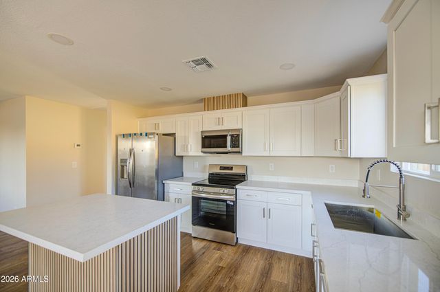 604 E SOUTH Avenue, Buckeye, AZ 85326