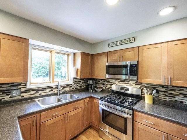 32 Logwood Circle, Essex, VT 05452