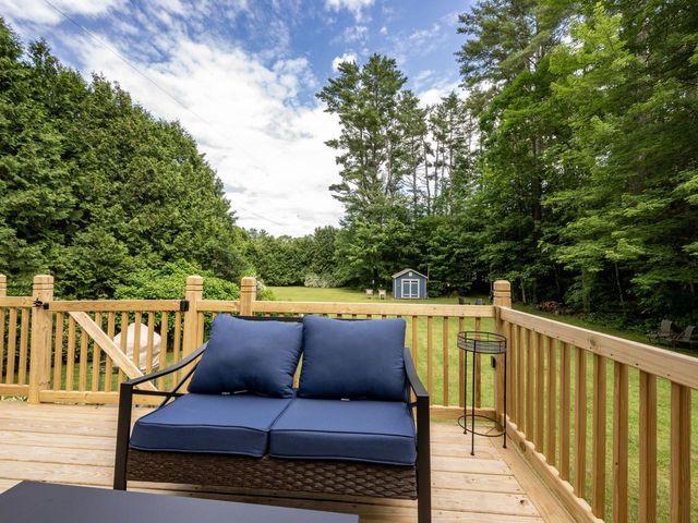 32 Logwood Circle, Essex, VT 05452