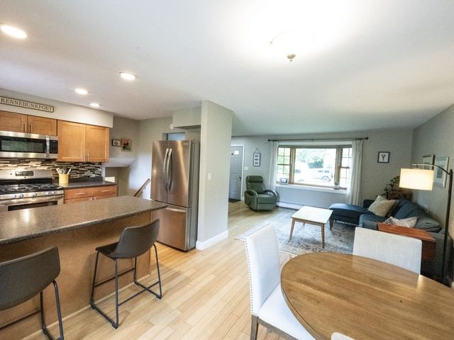 32 Logwood Circle, Essex, VT 05452