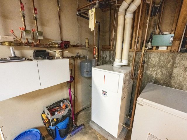 32 Logwood Circle, Essex, VT 05452
