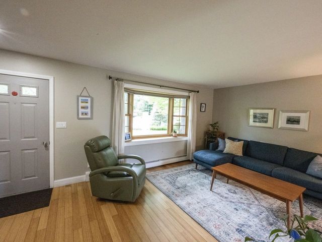 32 Logwood Circle, Essex, VT 05452