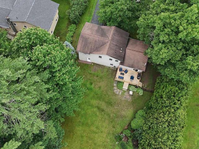 32 Logwood Circle, Essex, VT 05452