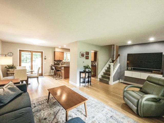 32 Logwood Circle, Essex, VT 05452
