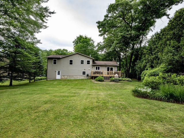 32 Logwood Circle, Essex, VT 05452
