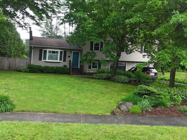 32 Logwood Circle, Essex, VT 05452