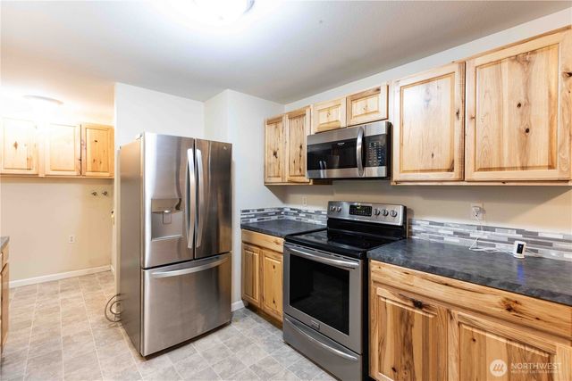 9020 Wyvern Drive SE, Port Orchard, WA 98367