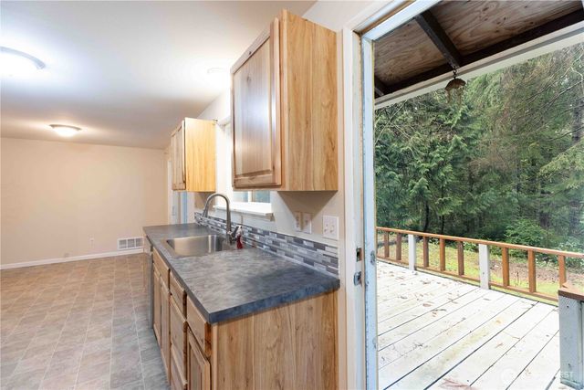 9020 Wyvern Drive SE, Port Orchard, WA 98367