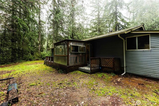 9020 Wyvern Drive SE, Port Orchard, WA 98367