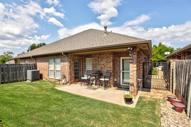 1632 Laurel Place, Edmond, OK 73003