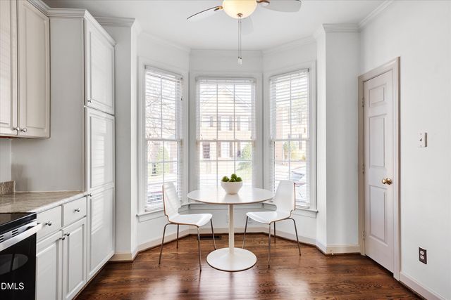 204 Greenview Drive, Chapel Hill, NC 27516