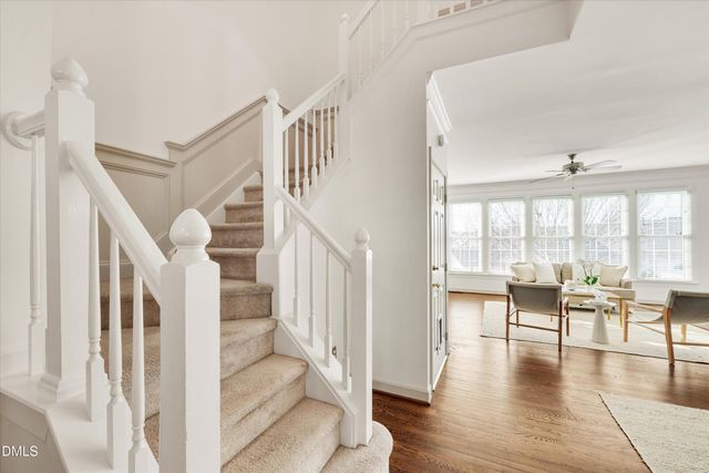 204 Greenview Drive, Chapel Hill, NC 27516