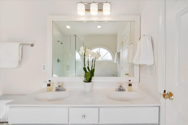 204 Greenview Drive, Chapel Hill, NC 27516