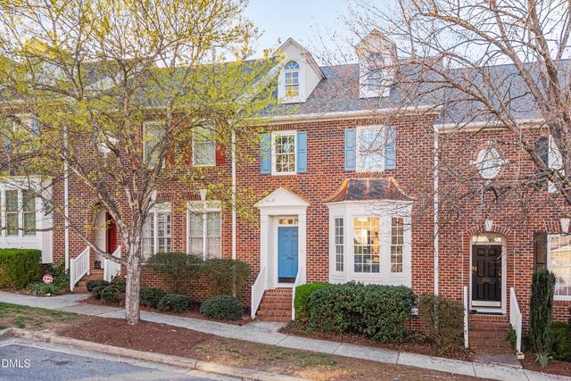 204 Greenview Drive, Chapel Hill, NC 27516