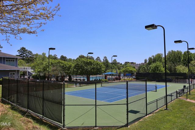 204 Greenview Drive, Chapel Hill, NC 27516