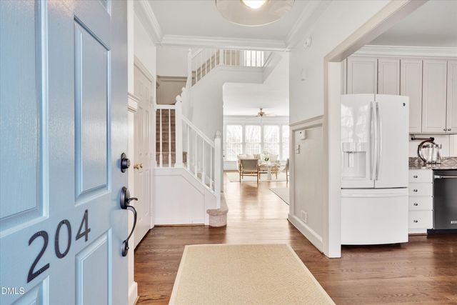 204 Greenview Drive, Chapel Hill, NC 27516