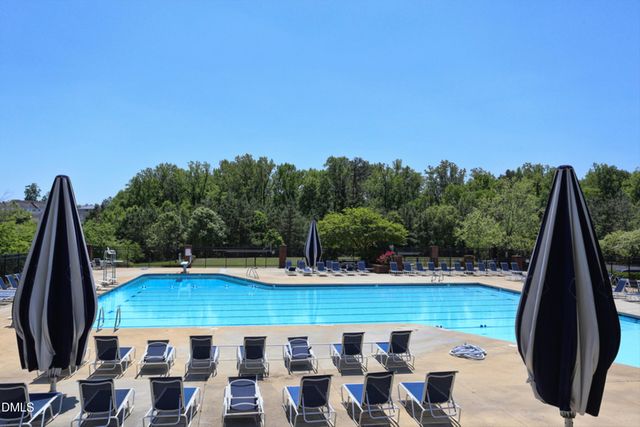 204 Greenview Drive, Chapel Hill, NC 27516