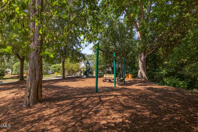 204 Greenview Drive, Chapel Hill, NC 27516