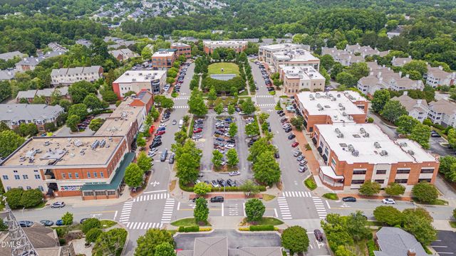 204 Greenview Drive, Chapel Hill, NC 27516