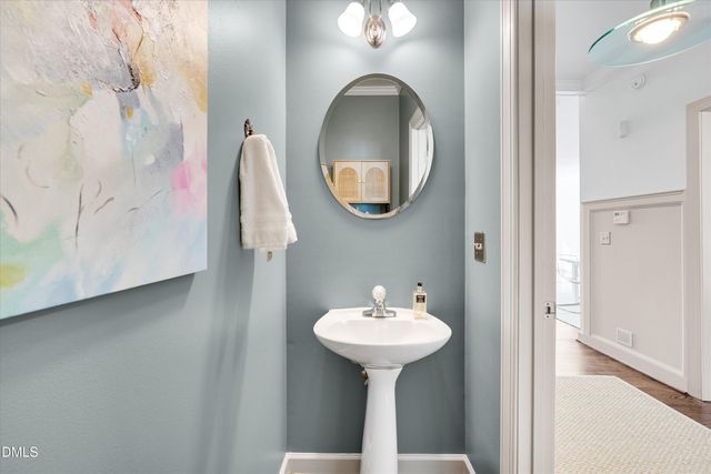 204 Greenview Drive, Chapel Hill, NC 27516