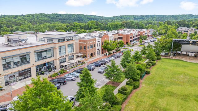 204 Greenview Drive, Chapel Hill, NC 27516