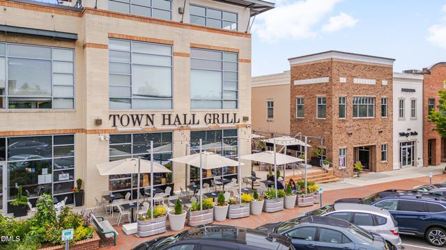 204 Greenview Drive, Chapel Hill, NC 27516