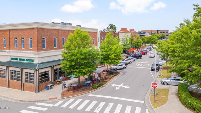 204 Greenview Drive, Chapel Hill, NC 27516