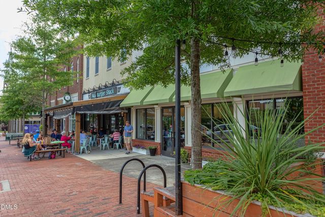 204 Greenview Drive, Chapel Hill, NC 27516