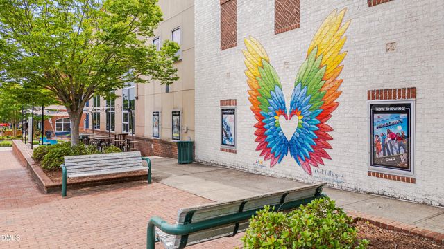 204 Greenview Drive, Chapel Hill, NC 27516