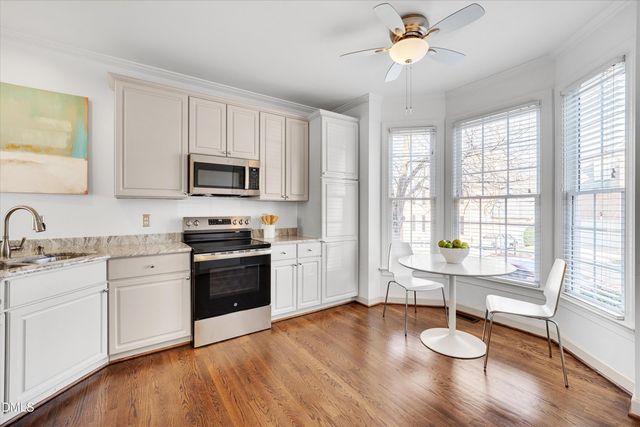 204 Greenview Drive, Chapel Hill, NC 27516