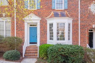 204 Greenview Drive, Chapel Hill, NC 27516