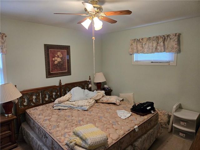 9724 Slater Lane, Overland Park, KS 66212